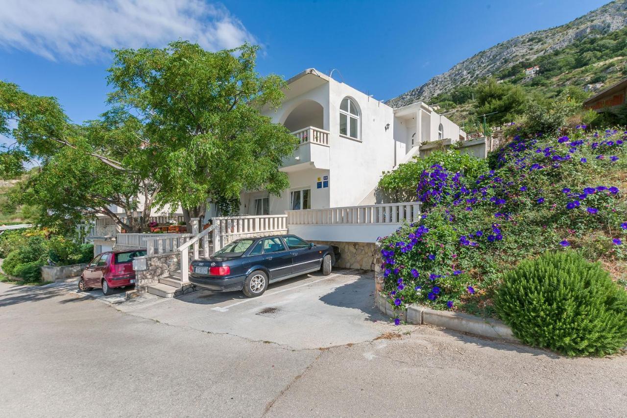 Apartments Zdenka Omiš Екстериор снимка
