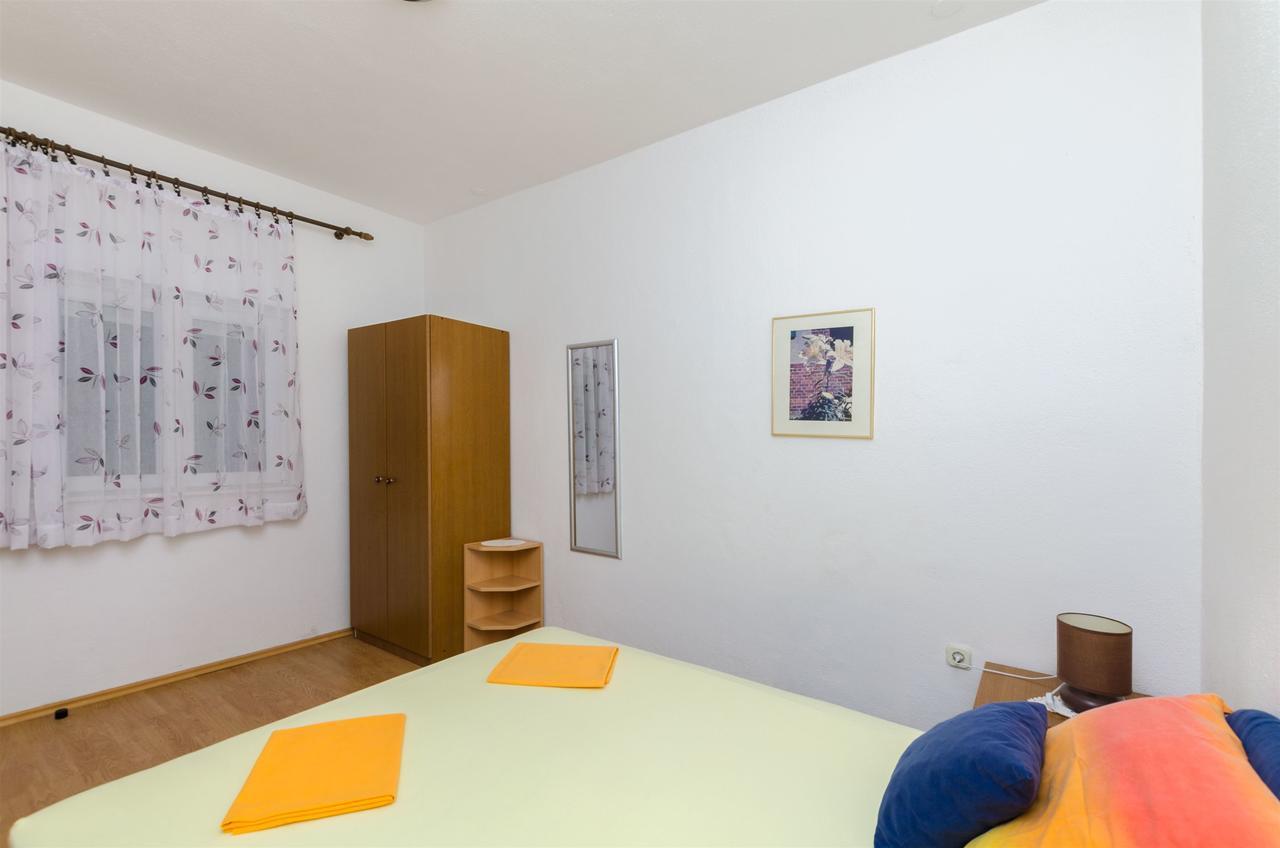 Apartments Zdenka Omiš Екстериор снимка