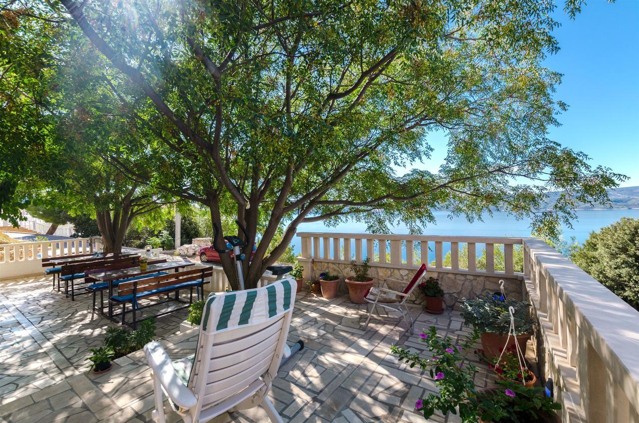 Apartments Zdenka Omiš Екстериор снимка