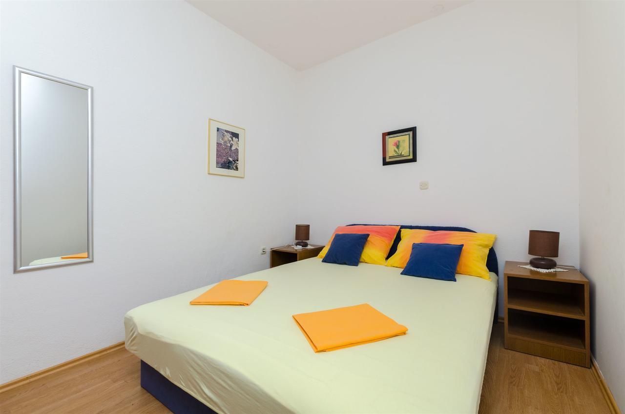 Apartments Zdenka Omiš Екстериор снимка