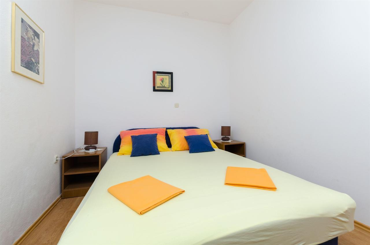 Apartments Zdenka Omiš Екстериор снимка